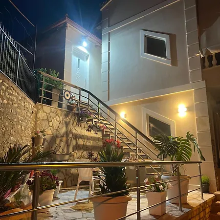 Apartment Amazing Familiar And *