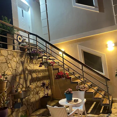 Amazing Familiar And Apartment Sarande